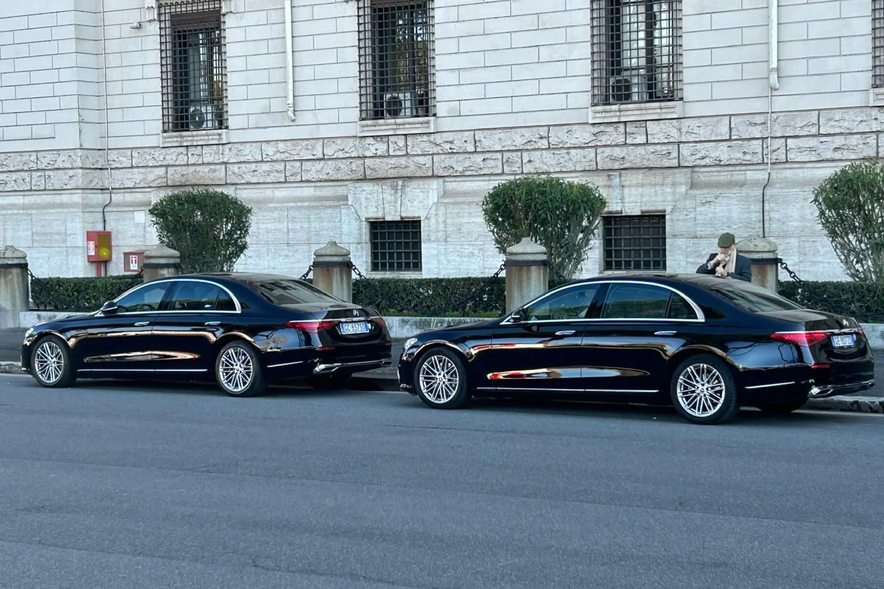 VIP IN LIMO Mercedes-Benz S-Class chauffeur vehicles in Rome